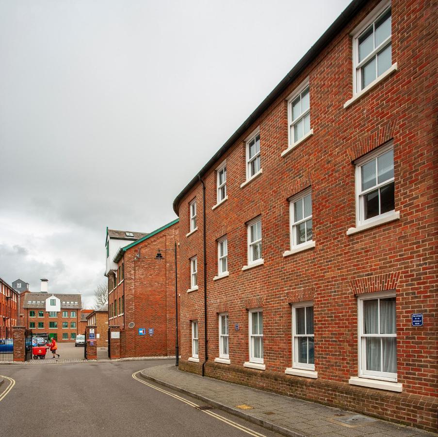The Spires - Cosy Apartment Just Outside Of City Centre Canterbury Buitenkant foto